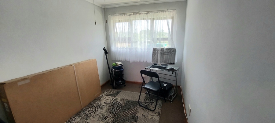 5 Bedroom Property for Sale in Sunrise On Sea Eastern Cape